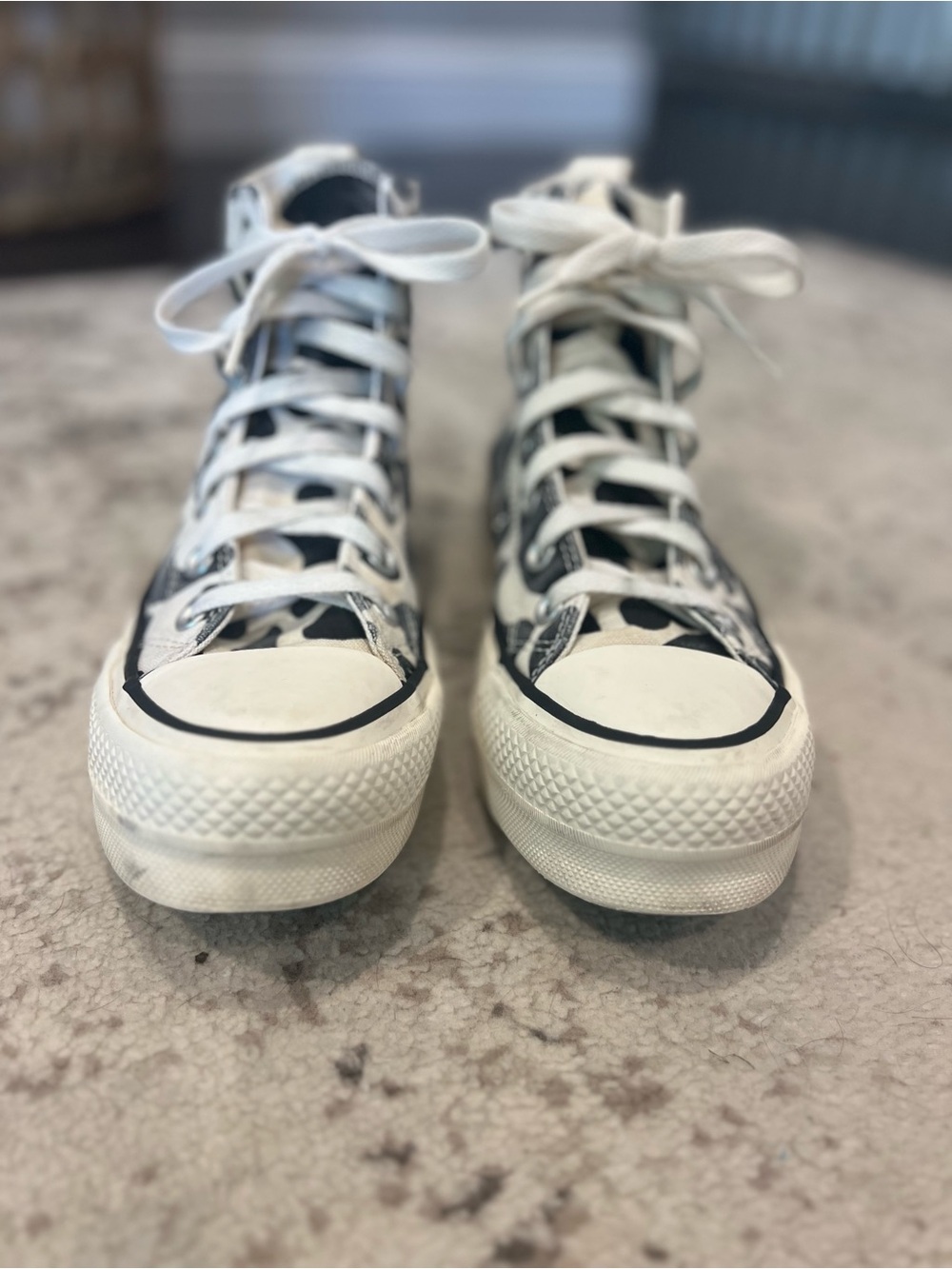 Converse Women’s Black & White Cow Print Sneakers- Size 6 - Picture 3 of 10